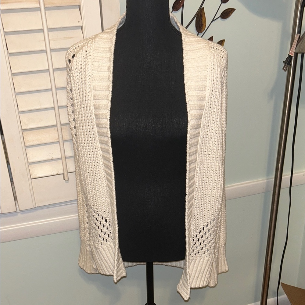 Abercrombie & Fitch Cream Women's Cardigan